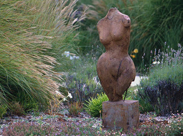 Sculpture and ornamental grasses. Photo ©Lee Anne White